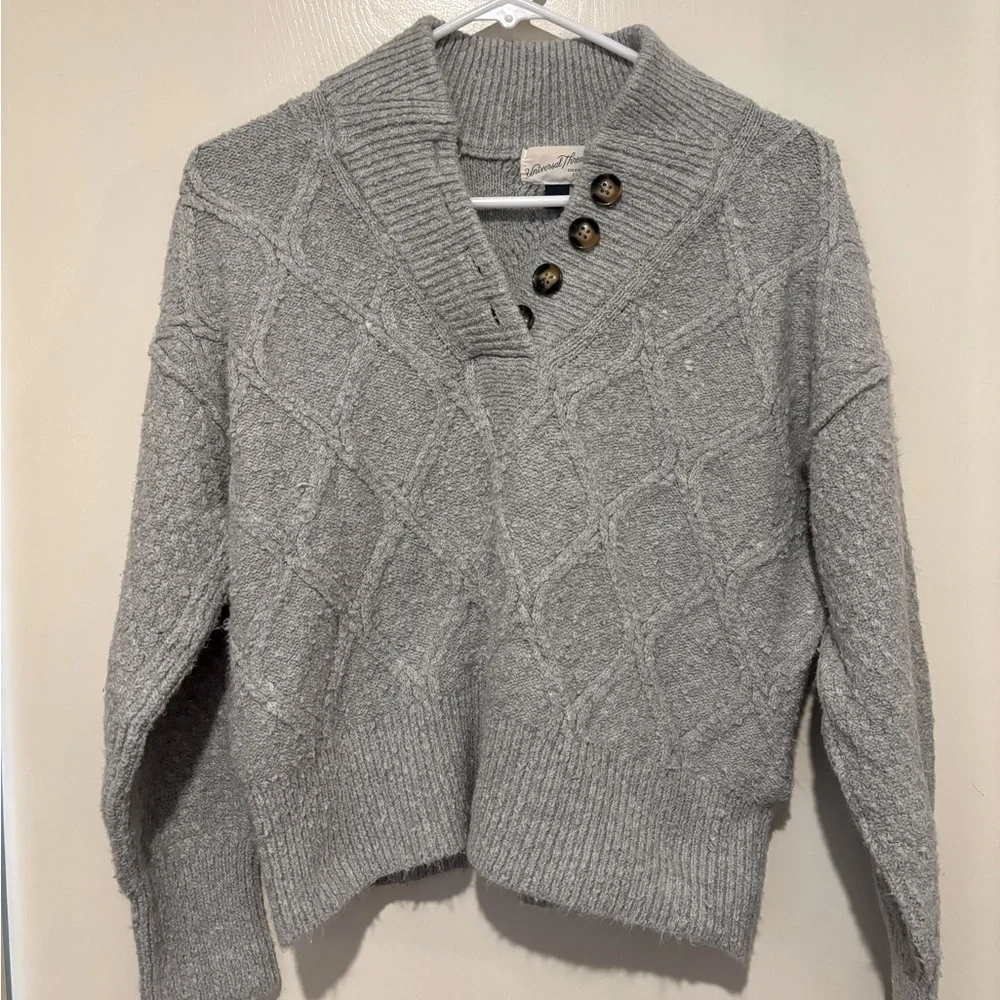 Grey Sweter - Picture 1 of 4